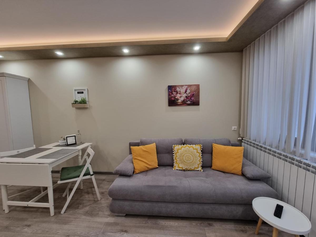 Flowers Apartment Dobrič Exteriér fotografie